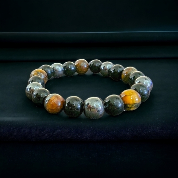 Triple Protection Bracelet - 10mm - Picture 2 of 3